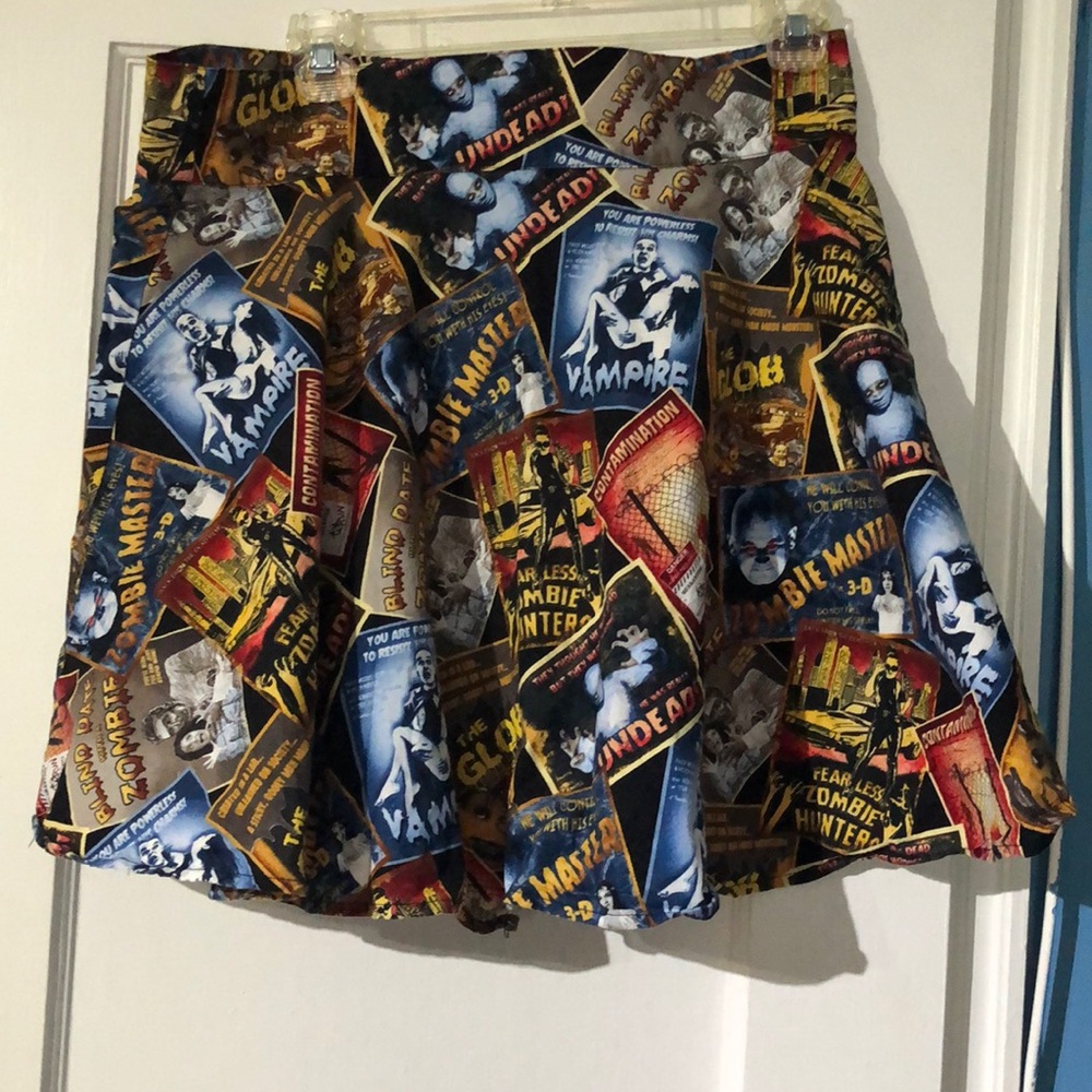 Horror Movie Inspired Skirt - L